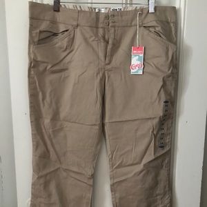 Old navy capris size 14 stretchy